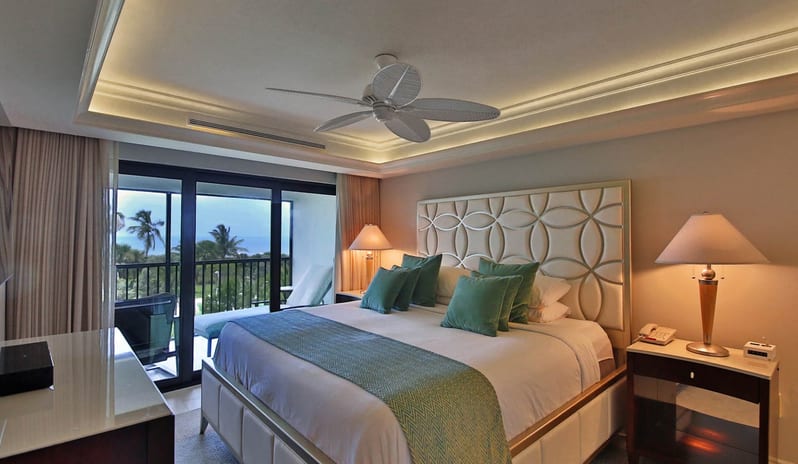 Sanibel Inn - Condo Bedroom Resort View